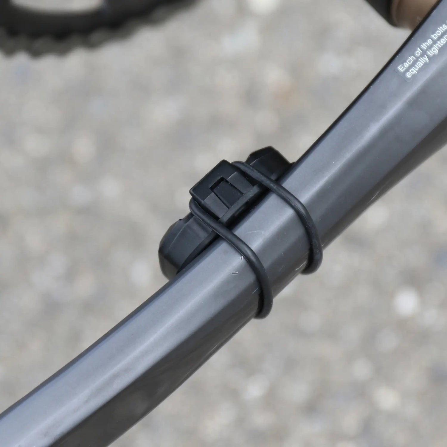 CDC-30 Magnetless Cadence Sensor – CATEYE America